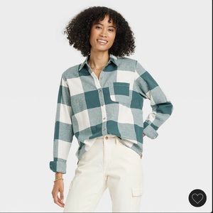 Women’s Relaxed Fit Long Sleeve Flannel Button-Down Shirt